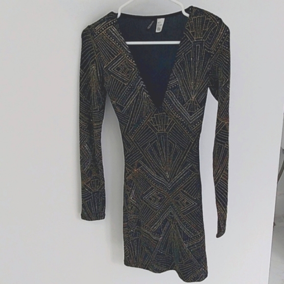 Small Black sparkly Dress - Picture 1 of 4